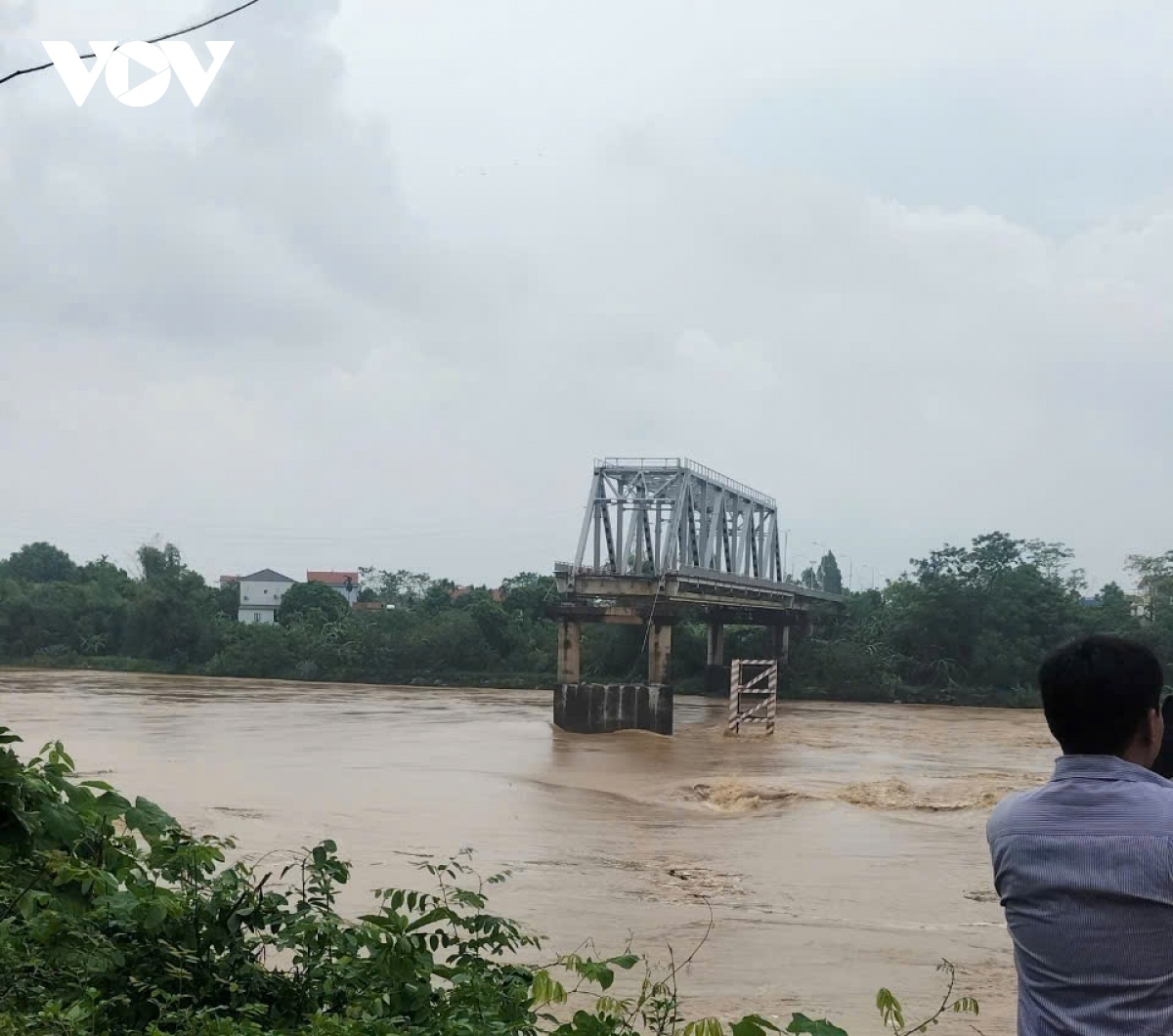 Phú Thọ đề nghị bổ sung người nhái tìm nạn nhân vụ sập cầu Phong Châu- Ảnh 2.