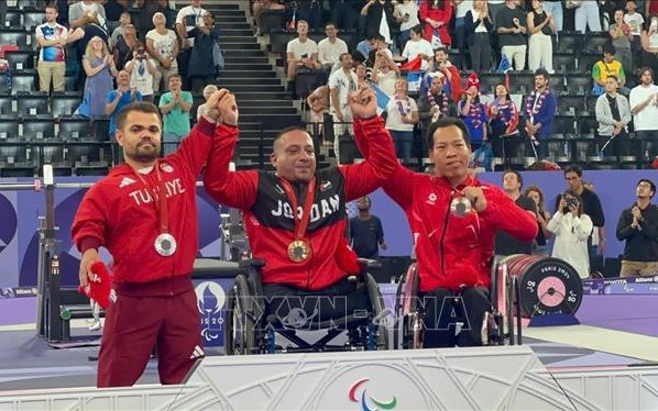 Tấm huy chương đầu tiên của Đoàn thể thao người khuyết tật Việt Nam tại Paralympic 2024