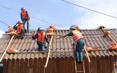 Siêu bão số 3 đổ bộ, chuyên gia chỉ cách người dân chống bão an toàn