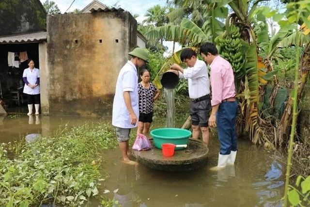 Xử lý nước và vệ sinh môi trường ứng phó bão số 3- Ảnh 1.