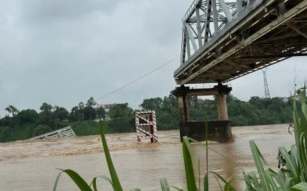 Thủ tướng chỉ đạo tập trung khắc phục sự cố sập nhịp cầu Phong Châu