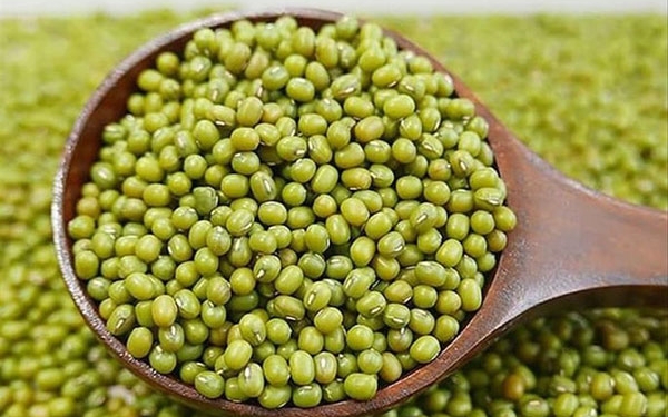Sử dụng đậu xanh hỗ trợ giải độc