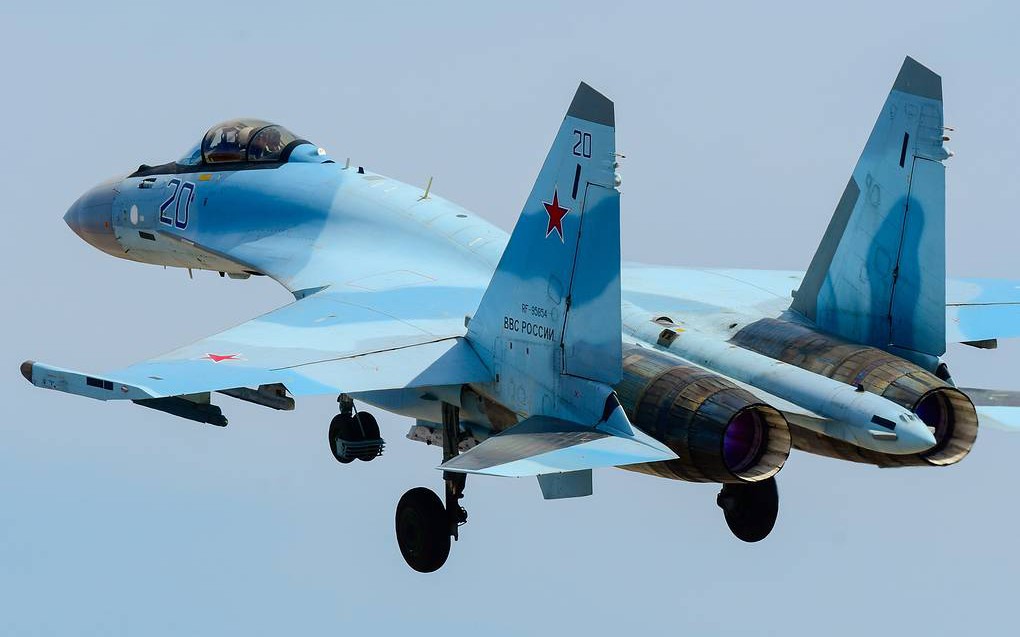 Phi công Su-35 hạ cánh an toàn sau khi trúng tên lửa SAM