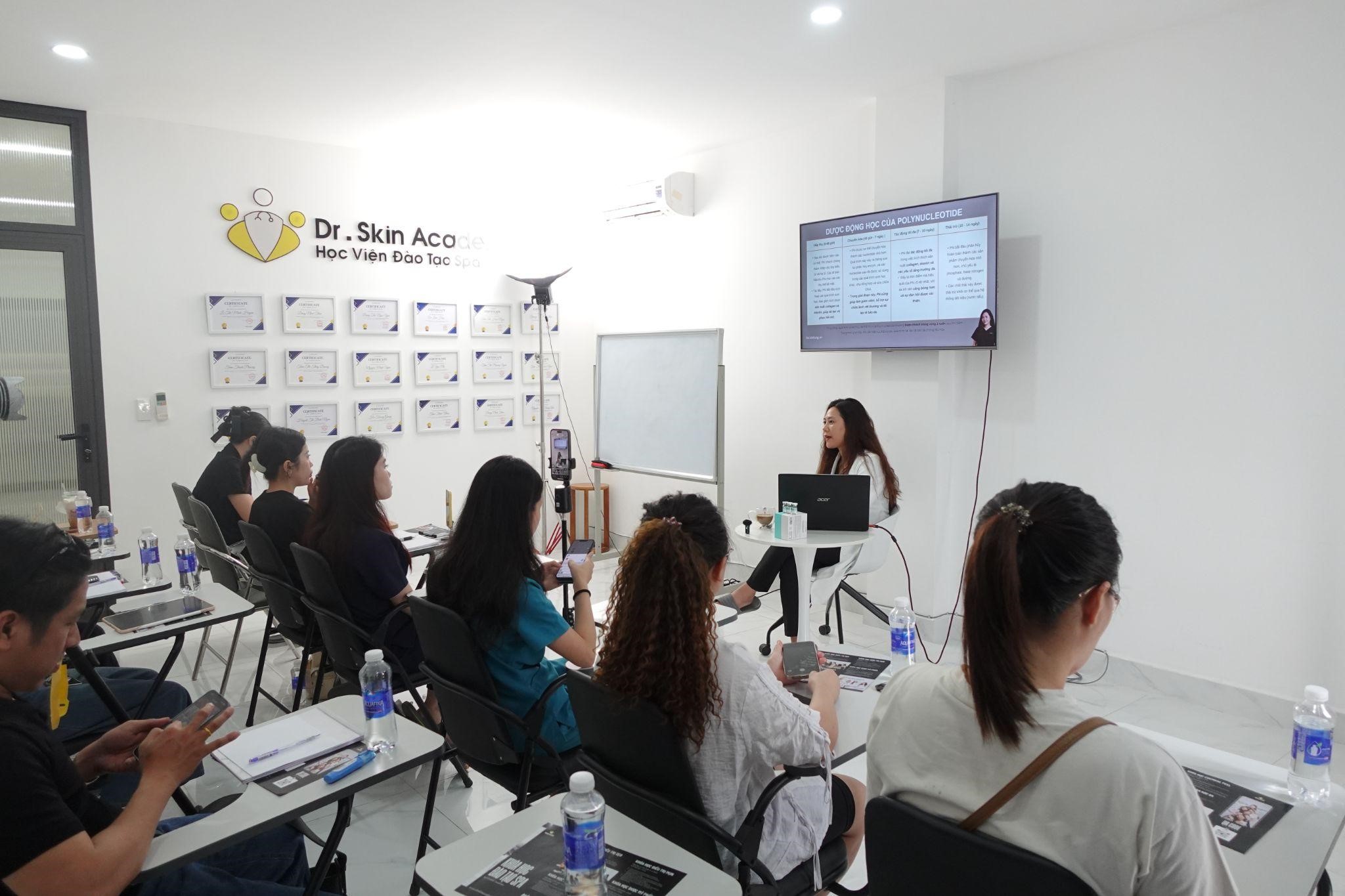 Định vị Dr.Skin Academy 2025 - Nâng tầm giá trị và phát triển toàn diện- Ảnh 3.