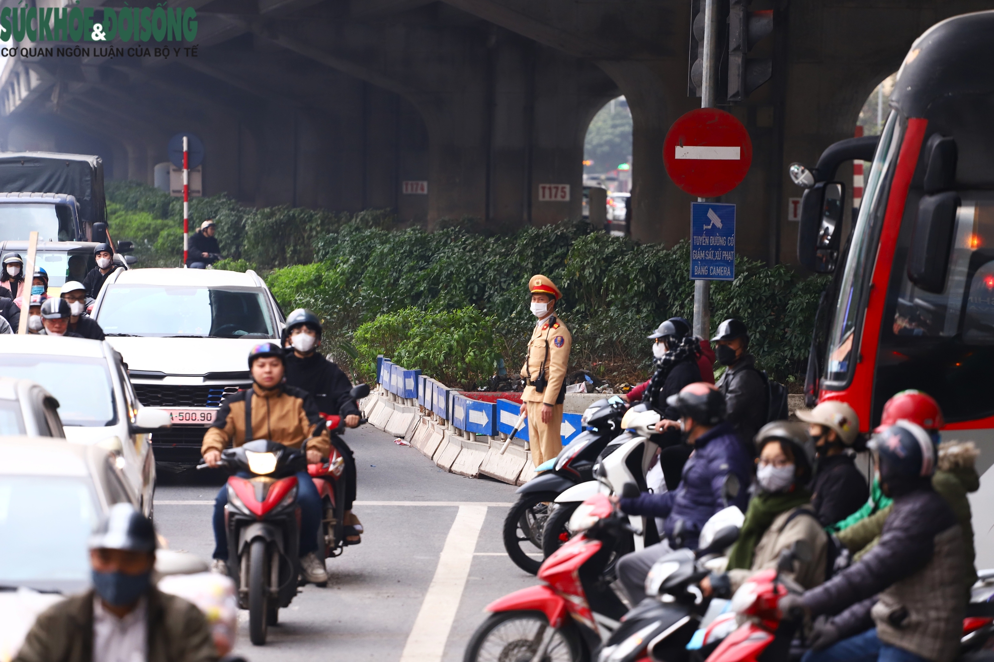 Người dân phải 'dừng thêm đèn đỏ' nếu muốn vượt qua nút giao Khuất Duy Tiến - Nguyễn Trãi - Nguyễn Xiển- Ảnh 2.