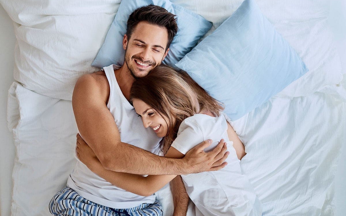 Bí quyết giữ lửa hôn nhân: 3 ‘mẹo’ nhỏ giúp cặp đôi kích hoạt lại hormone tình yêu- Ảnh 3. 7 điều mà một cặp đôi hạnh phúc cần biết