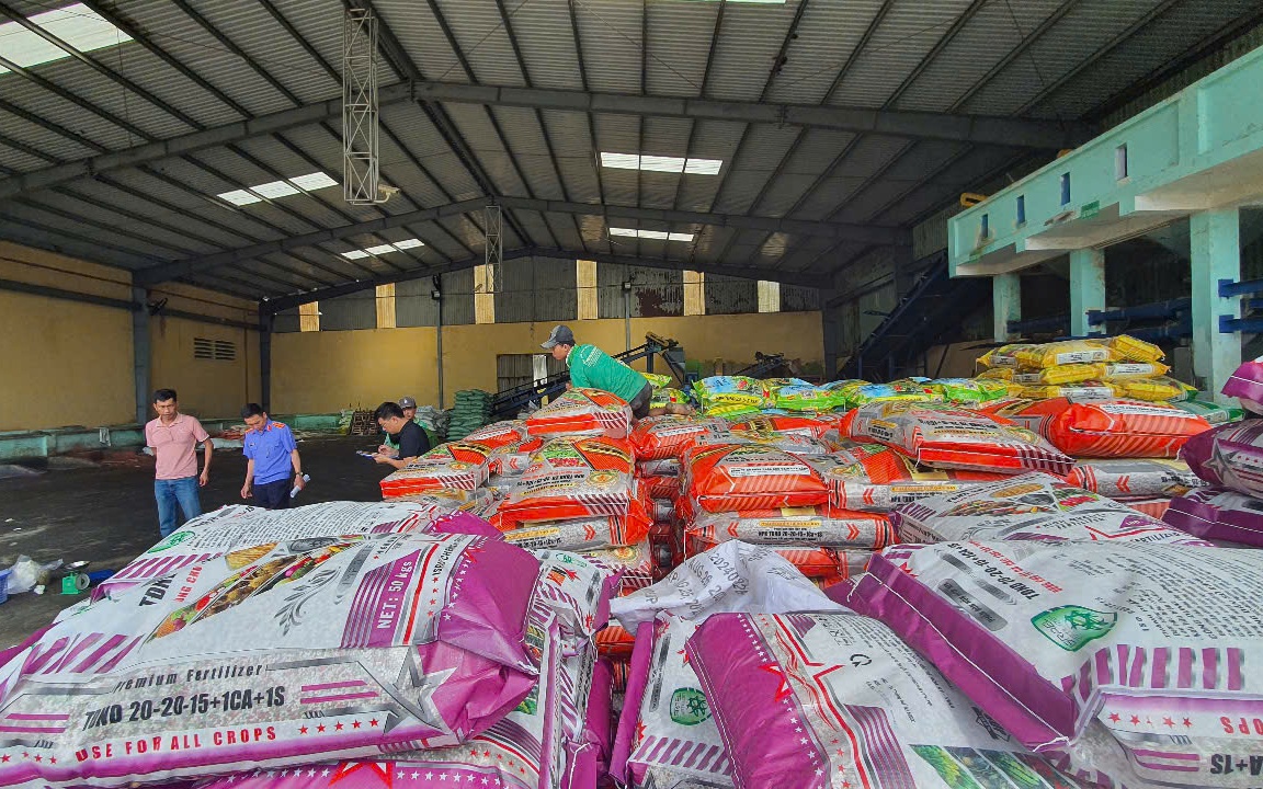 Bắt giam 2 vợ chồng lập nhiều công ty sản xuất phân bón giả liên tỉnh