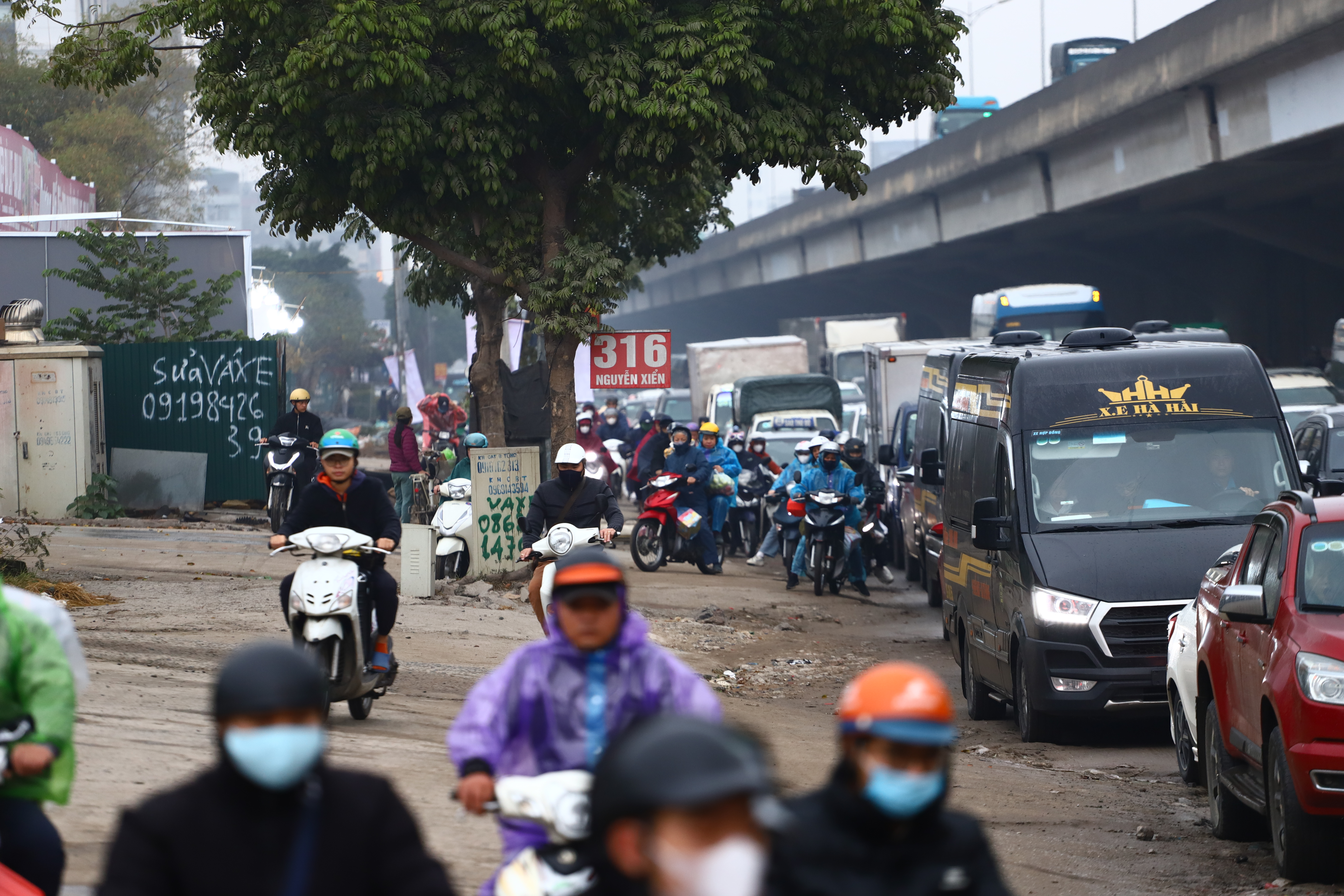 Hình ảnh giao thông cửa ngõ Thủ đô trong ngày nghỉ Tết Nguyên đán đầu tiên- Ảnh 5.