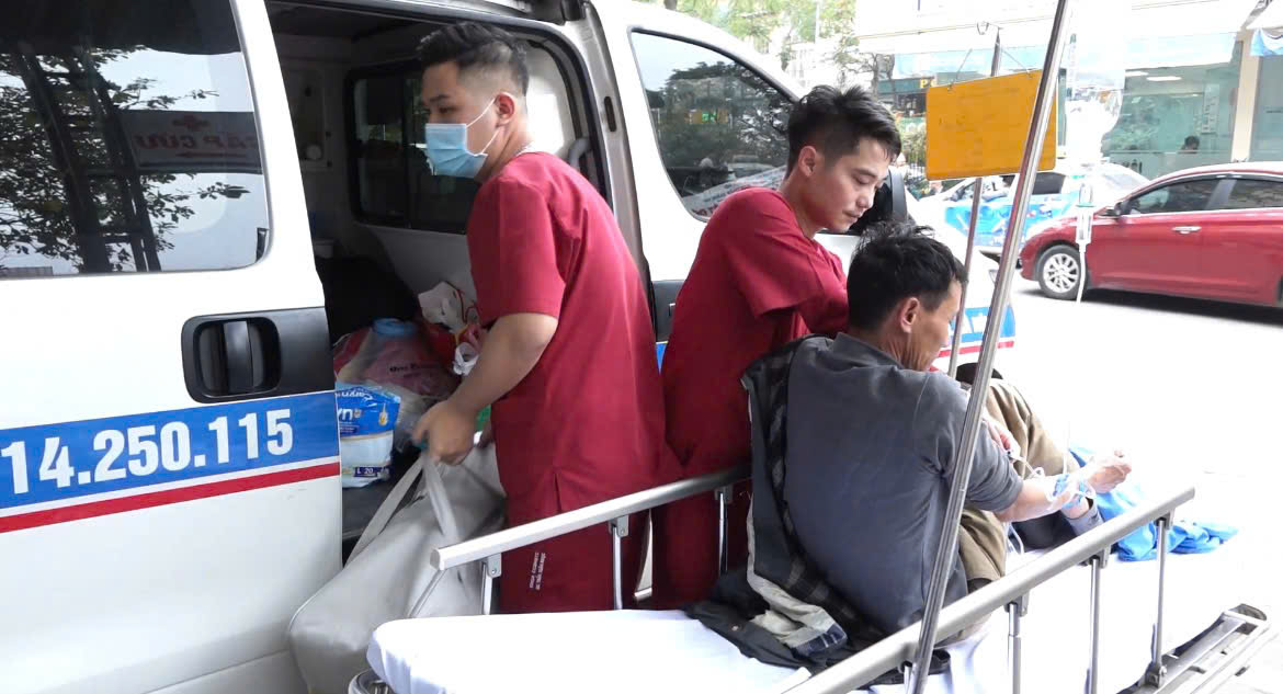 Bộ Y tế: Mỗi bệnh viện chuẩn bị 2 đội cấp cứu lưu động để ứng phó kịp thời với bão số 5- Ảnh 2. Bộ Y tế: Mỗi bệnh viện chuẩn bị 2 đội cấp cứu lưu động để ứng phó kịp thời với bão số 5- Ảnh 2.