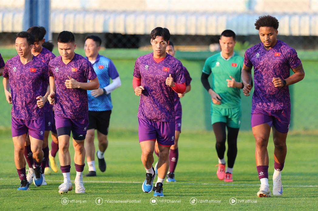 ASEAN Cup 2024: HLV Kim Sang Sik muốn học trò giảm sai sót- Ảnh 1.