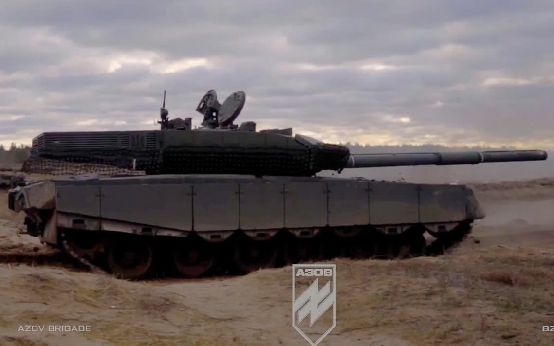 Xe tăng T-90M mới xuất hiện ở tiền tuyến- Ảnh 2.