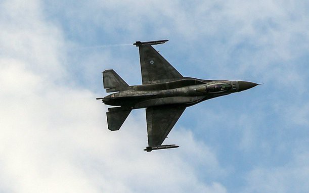 F-16 Ukraine chỉ mang được 4 tên lửa?