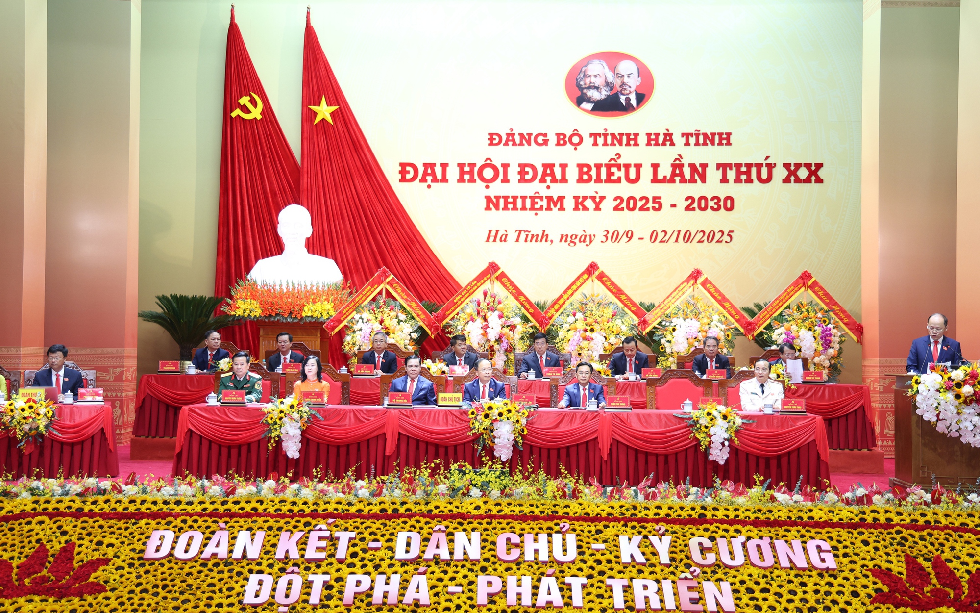 Khai mạc Đại hội đại biểu Đảng bộ tỉnh Hà Tĩnh nhiệm kỳ 2025 - 2030