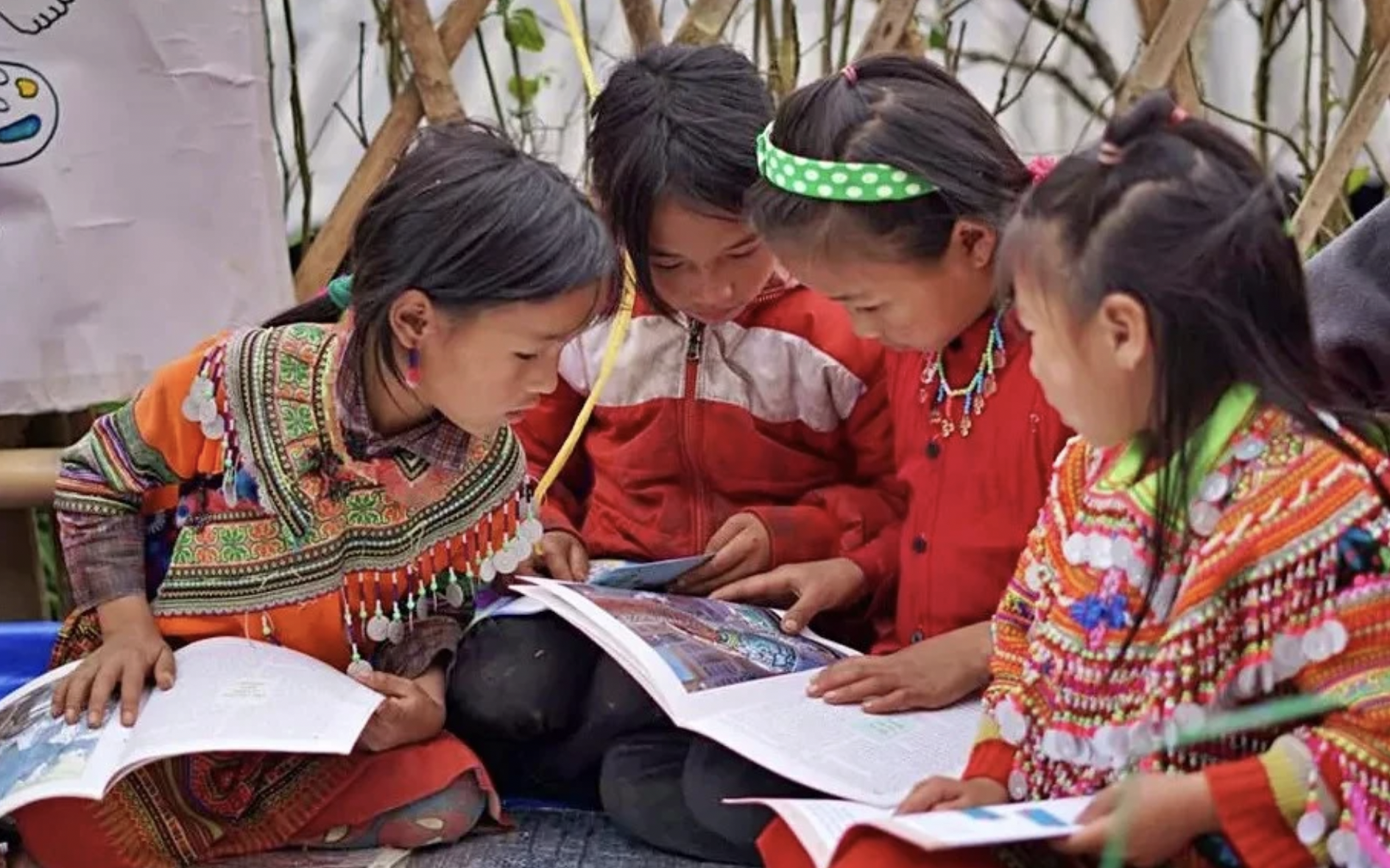 Nghịch lý dinh dưỡng học đường: Vì sao trẻ thừa cân vẫn 'đói' vi chất?- Ảnh 5. Dinh dưỡng tuổi dậy thì ở trẻ em vùng dân tộc thiểu số, miền núi: Những thách thức và giải pháp bền vững
