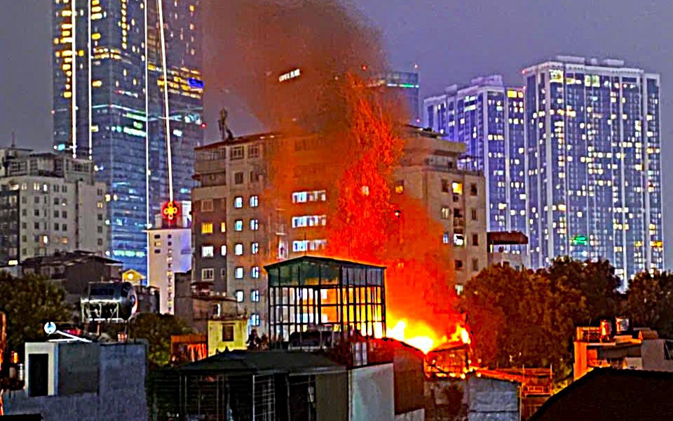Cháy nhà tại Hà Nội, 5 người tử vong- Ảnh 1.