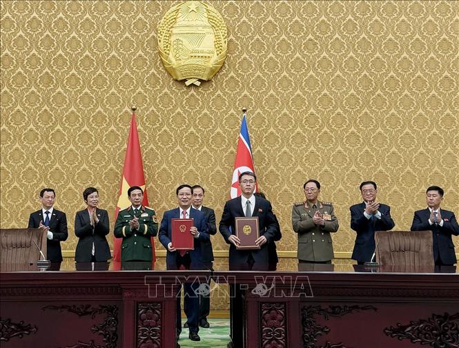 Lễ ký kết các văn kiện hợp tác song phương Việt Nam – Triều Tiên- Ảnh 7. Lễ ký kết các văn kiện hợp tác song phương Việt Nam – Triều Tiên- Ảnh 7.
