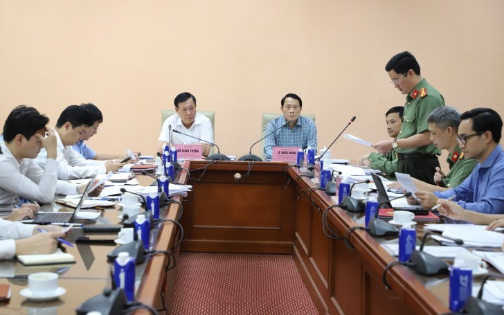 Kiểm đếm tiến độ hoàn thiện Bộ chỉ số an ninh, an toàn quốc gia do Bộ Y tế đảm nhiệm- Ảnh 7. Đoàn công tác Bộ Công an làm việc về tiến độ xây dựng Bộ chỉ số an ninh, an toàn quốc gia tại Bộ Y tế