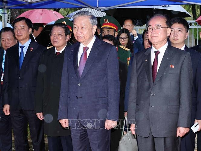 Tổng Bí thư Tô Lâm dự Lễ khánh thành tượng Chủ tịch Hồ Chí Minh tại Triều Tiên- Ảnh 8. Tổng Bí thư Tô Lâm dự Lễ khánh thành tượng Chủ tịch Hồ Chí Minh tại Triều Tiên- Ảnh 8.