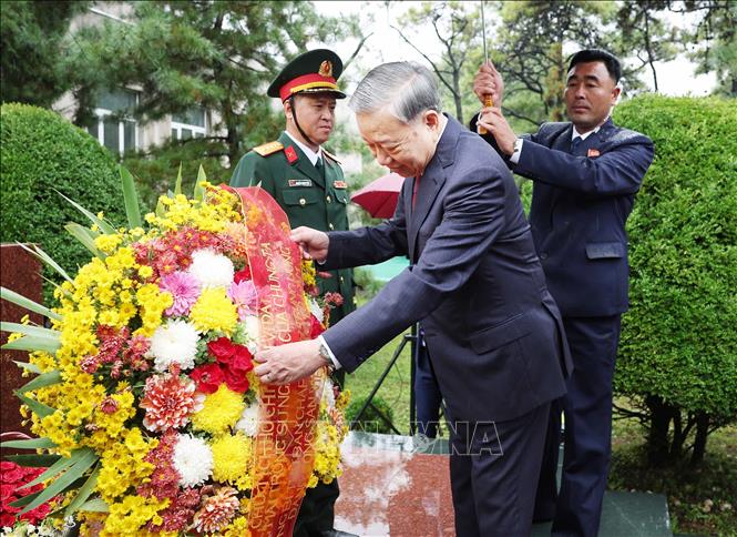 Tổng Bí thư Tô Lâm dự Lễ khánh thành tượng Chủ tịch Hồ Chí Minh tại Triều Tiên- Ảnh 5. Tổng Bí thư Tô Lâm dự Lễ khánh thành tượng Chủ tịch Hồ Chí Minh tại Triều Tiên- Ảnh 5.