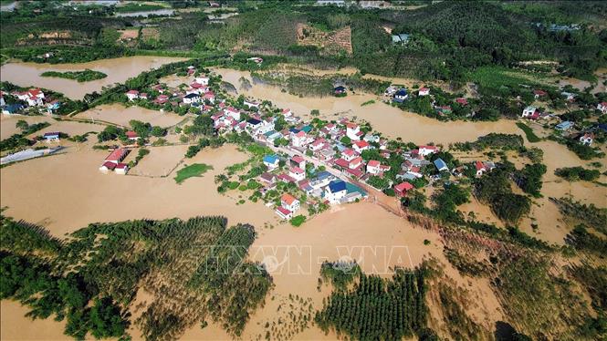 Bắc Ninh: Dồn sức cứu trợ những người dân bị ngập lụt, chia cắt, cô lập trong nước lũ- Ảnh 1. Bắc Ninh: Dồn sức cứu trợ những người dân bị ngập lụt, chia cắt, cô lập trong nước lũ- Ảnh 1.