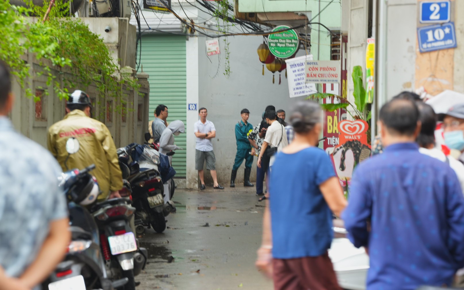 Nhân chứng vụ cháy khiến 5 người trong 1 gia đình tử vong: Dùng mấy chục bình cứu hỏa nhưng không dập được vì cháy quá to