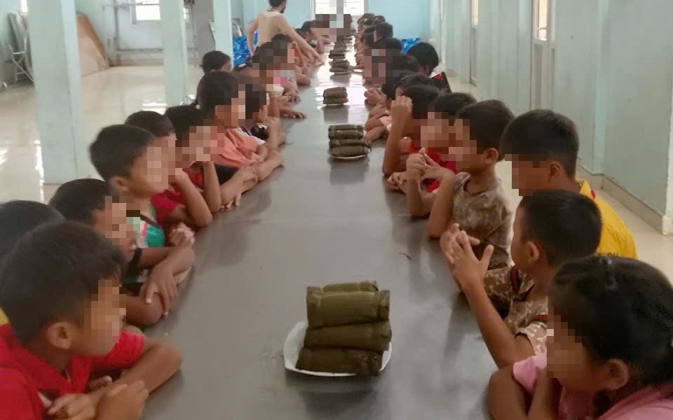 Liên tục phát hiện thực phẩm bẩn ở bếp ăn trường học: Cần siết chặt, không thể buông lỏng vì 'niềm tin'- Ảnh 3. Liên tục phát hiện thực phẩm bẩn ở bếp ăn trường học: Cần siết chặt, không thể buông lỏng vì 'niềm tin'- Ảnh 3.