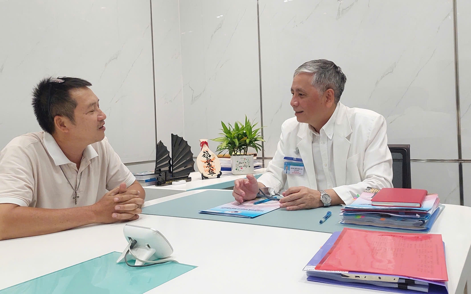 Lãnh đạo Thành ủy TPHCM và đại biểu dự Đại hội Đảng bộ Thành phố lần thứ I về nguồn và tri ân liệt sĩ- Ảnh 5.