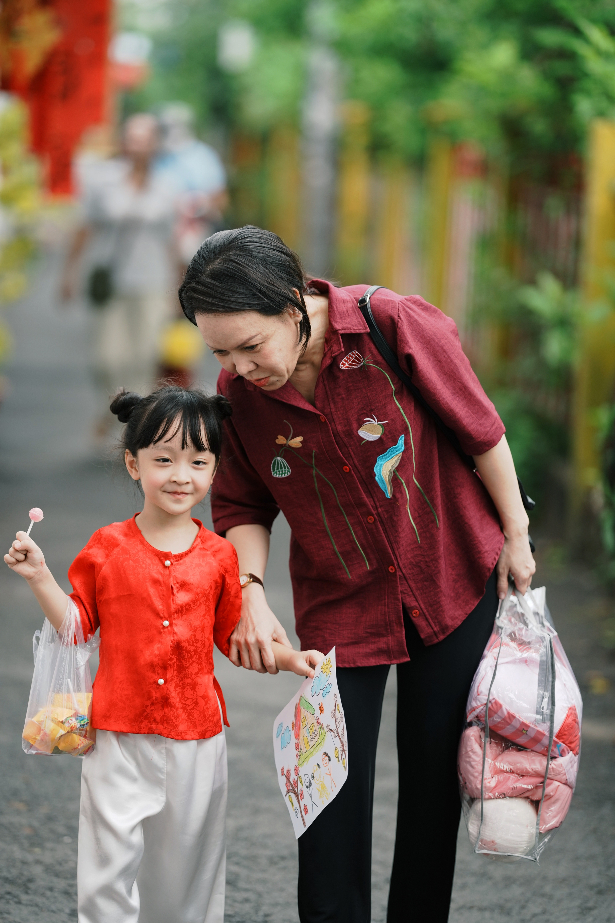 Hồng Đào: 'Các con có thể cãi cha mẹ, nhưng chưa từng cãi bà ngoại'- Ảnh 3. Hồng Đào: 'Các con có thể cãi cha mẹ, nhưng chưa từng cãi bà ngoại'- Ảnh 3.