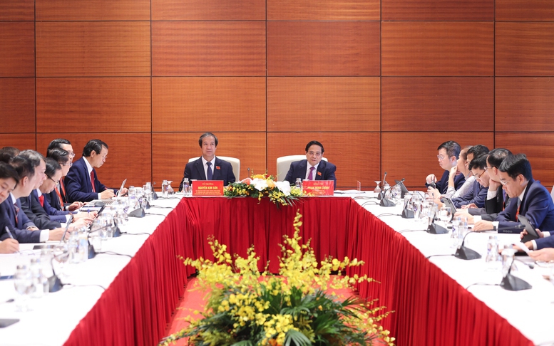 Đại hội đại biểu Đảng bộ Chính phủ lần thứ I thảo luận tại tổ về dự thảo các văn kiện