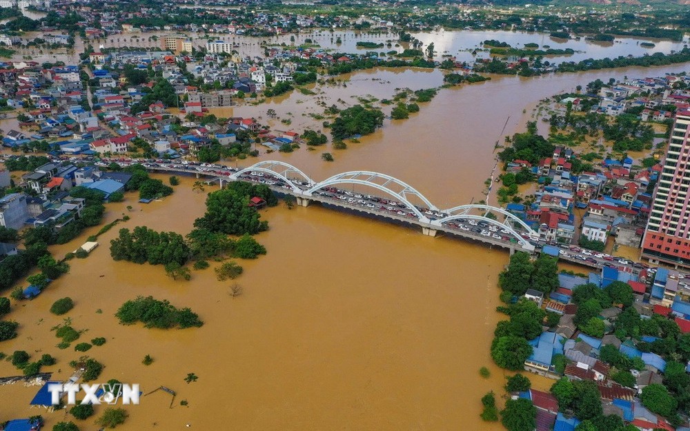 Hơn 907 tỷ đồng đăng ký ủng hộ đồng bào gặp thiên tai, bão lũ