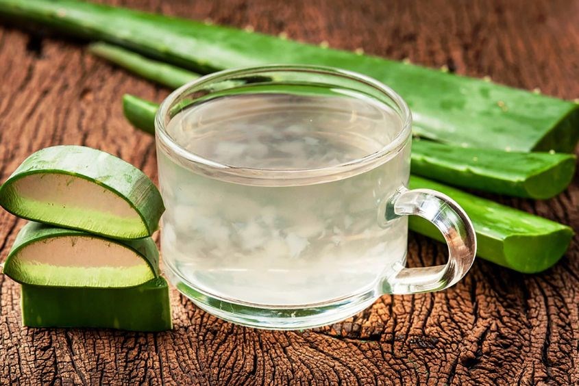8 công thức tự làm nước xả thảo dược giúp tóc bóng khỏe, nuôi dưỡng từ gốc- Ảnh 2. 8 công thức tự làm nước xả thảo dược giúp tóc bóng khỏe, nuôi dưỡng từ gốc- Ảnh 2.