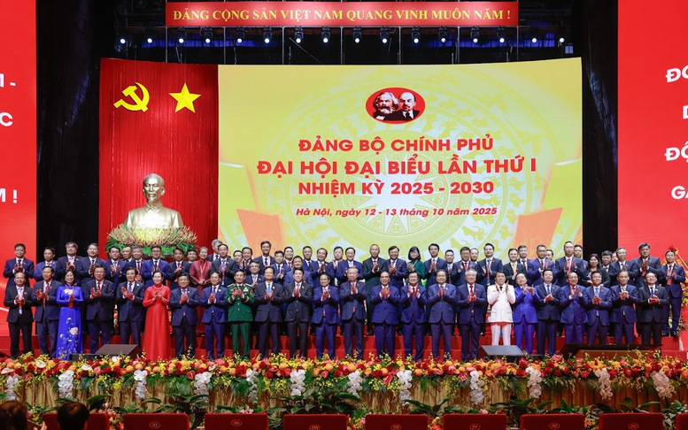 Hà Nội phân luồng giao thông phục vụ Đại hội Đảng bộ Thành phố lần thứ XVIII- Ảnh 1. Hà Nội phân luồng giao thông phục vụ Đại hội Đảng bộ Thành phố lần thứ XVIII- Ảnh 1.