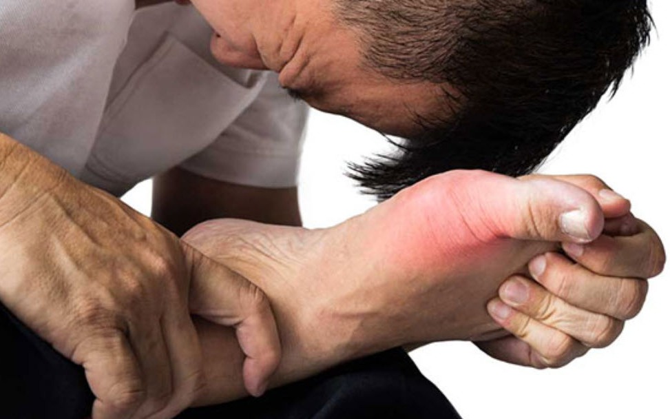 Bỏ thịt nhưng vẫn uống bia khiến bệnh gout nặng hơn 