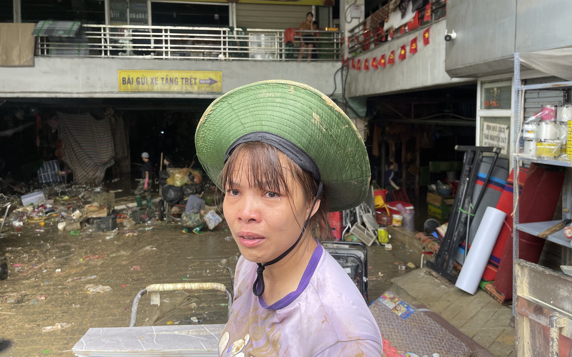 Thái Nguyên sau ngập lụt: Tiểu thương khóc ròng giữa bùn đất, thiệt hại hàng tỷ đồng