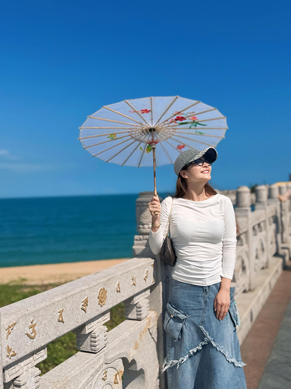 Kim Oanh 'Sóng ở đáy sông' bất ngờ thông báo rời Ban Văn nghệ VTV ở tuổi U50- Ảnh 10. Kim Oanh 'Sóng ở đáy sông' bất ngờ thông báo rời Ban Văn nghệ VTV ở tuổi U50- Ảnh 10.