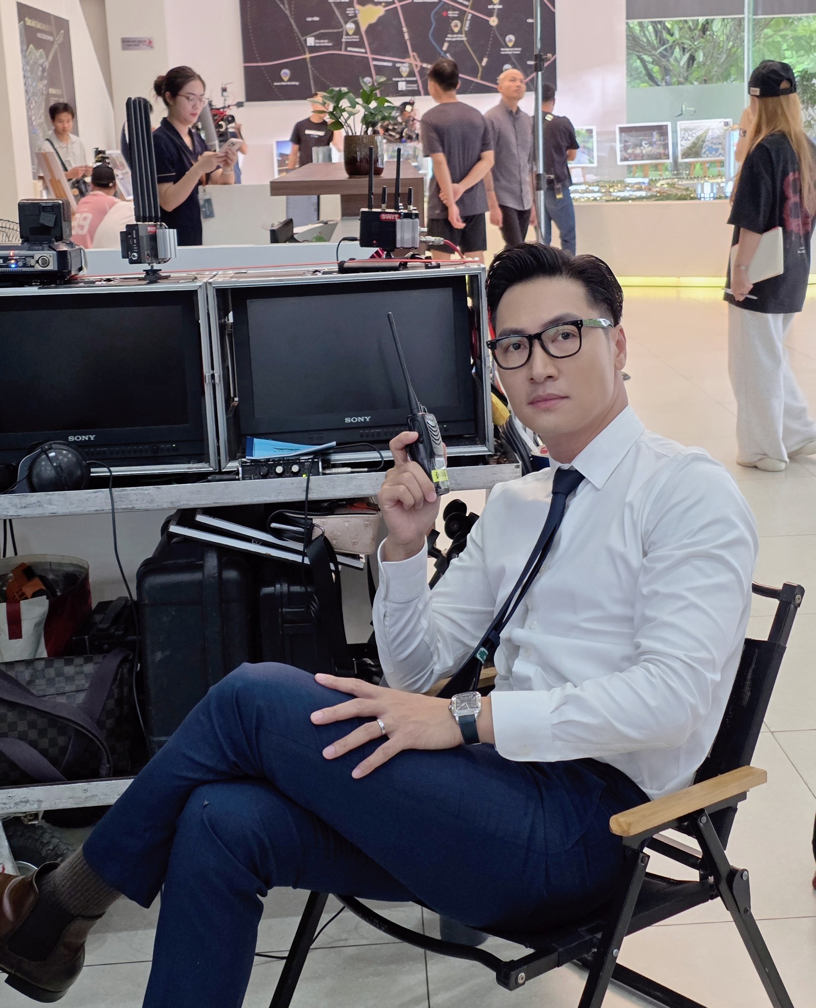 'Mỹ nhân' Hồng Diễm tái hợp 'Nam thần' Mạnh Trường sau 8 năm trong phim mới 'Lằn ranh' của VTV- Ảnh 2. 'Mỹ nhân' Hồng Diễm tái hợp 'Nam thần' Mạnh Trường sau 8 năm trong phim mới 'Lằn ranh' của VTV- Ảnh 2.