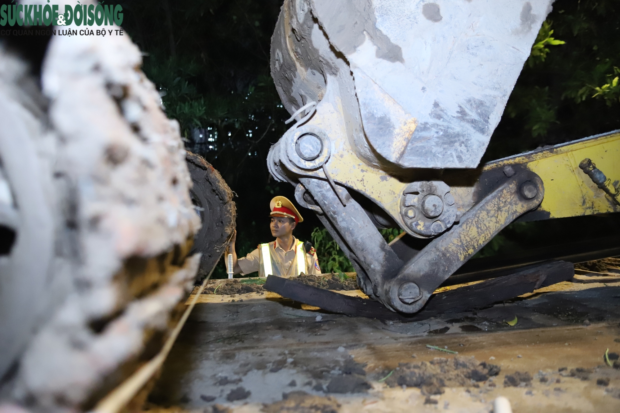 Chuẩn bị rời khỏi Thủ đô, hàng loạt tài xế xe khách, xe tải bất ngờ bị lập biên bản- Ảnh 5. Chuẩn bị rời khỏi Thủ đô, hàng loạt tài xế xe khách, xe tải bất ngờ bị lập biên bản- Ảnh 5.