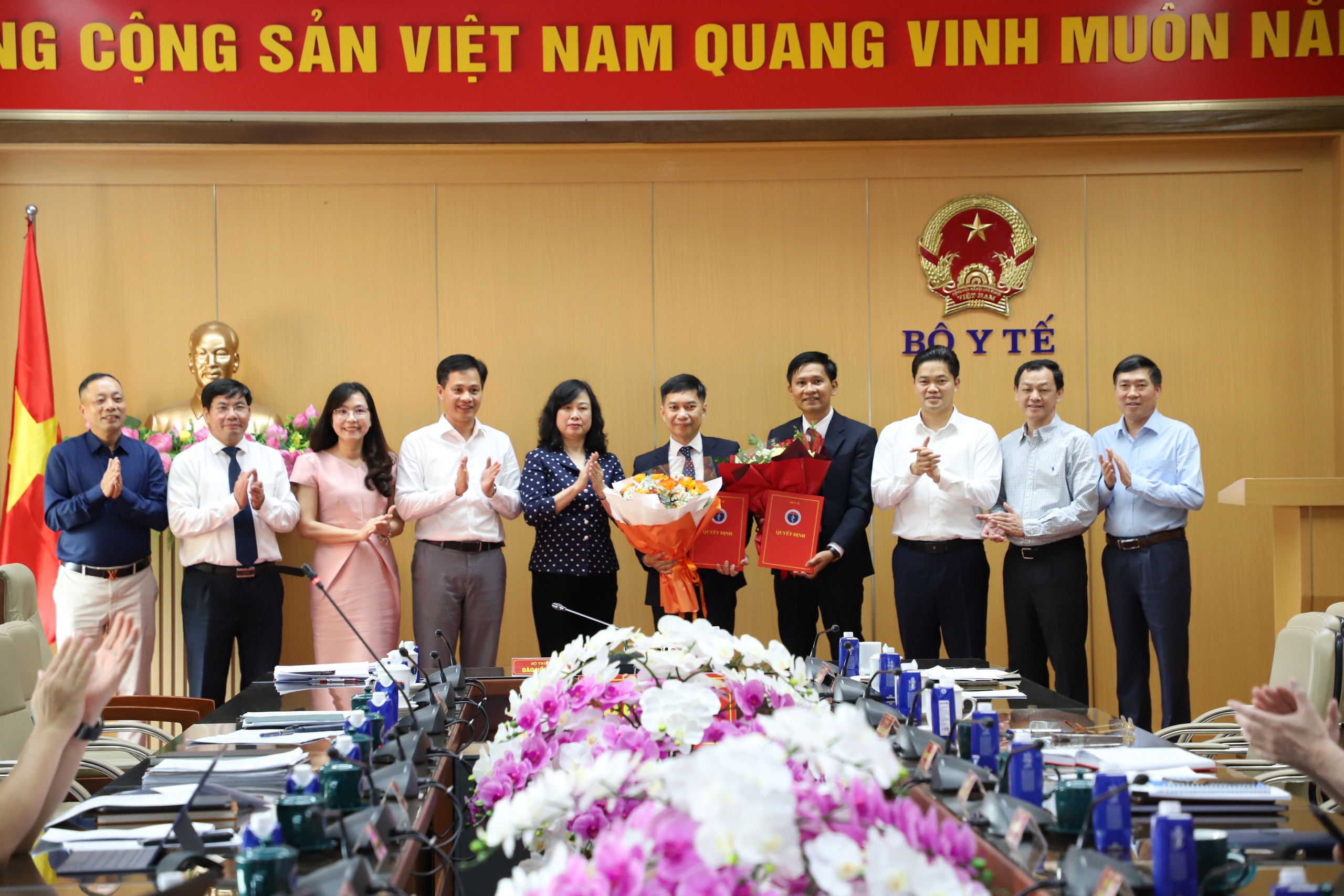 Bộ trưởng Đào Hồng Lan trao quyết định điều động, bổ nhiệm, bổ nhiệm lại lãnh đạo một số đơn vị - Ảnh 4. Bộ trưởng Đào Hồng Lan trao quyết định điều động, bổ nhiệm, bổ nhiệm lại lãnh đạo một số đơn vị - Ảnh 4.