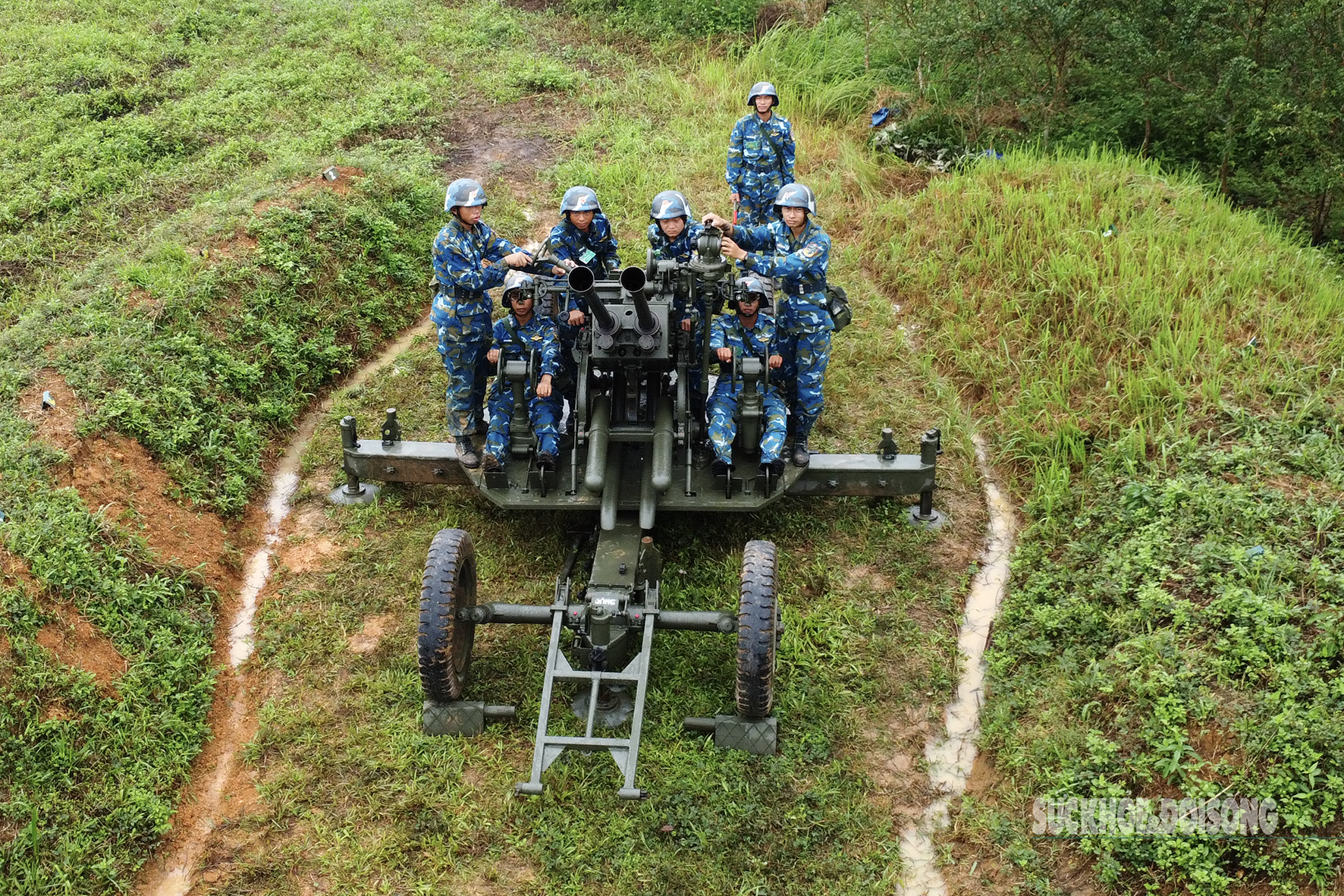 Cận cảnh trận địa pháo diễn tập bắn UAV và thiết bị không người lái- Ảnh 2.