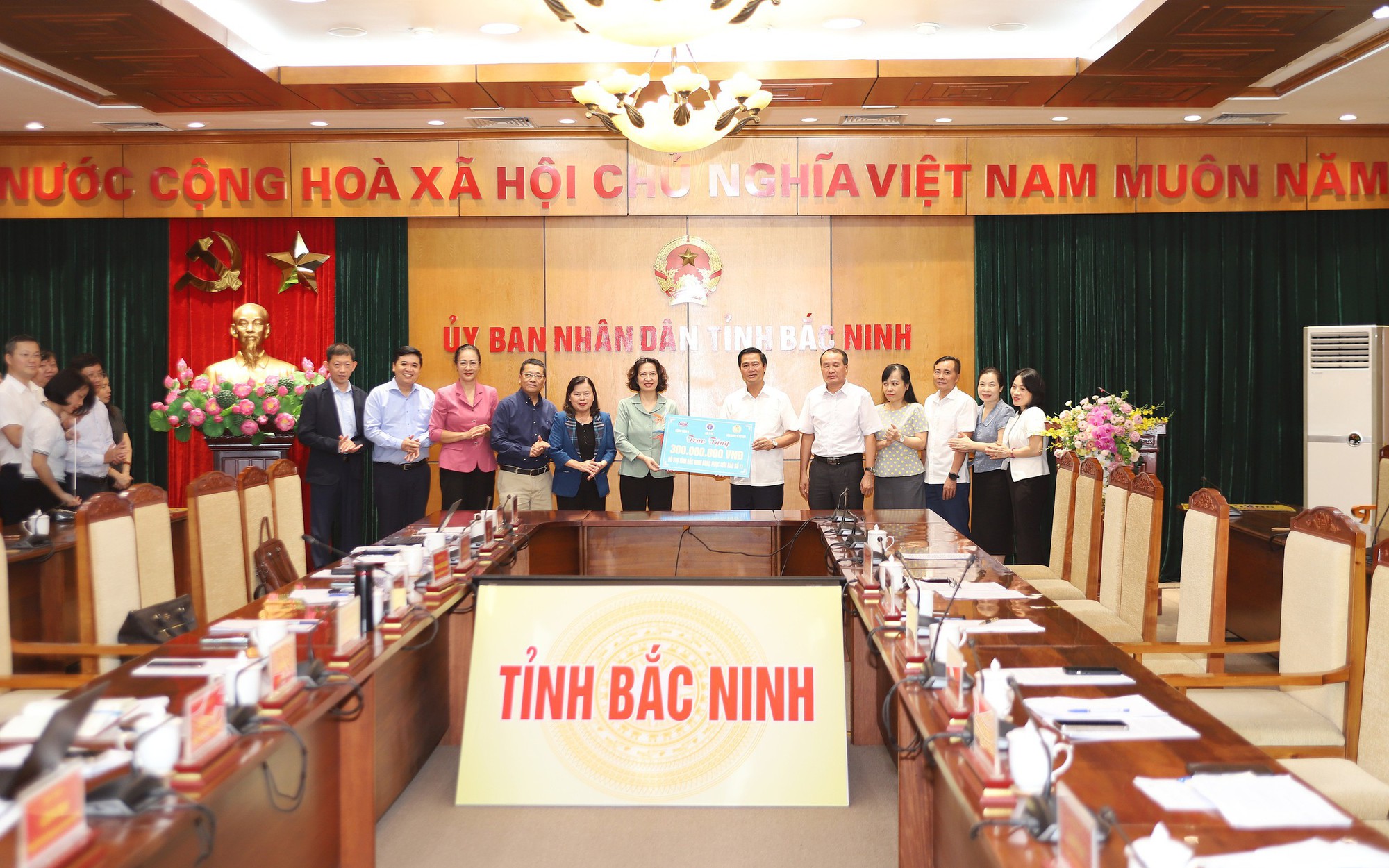 Đoàn Bộ Y tế kiểm tra công tác phòng, chống dịch sau bão, lũ tại Lạng Sơn- Ảnh 1. Bộ Y tế làm việc, hỗ trợ tỉnh Bắc Ninh khắc phục hậu quả bão số 11