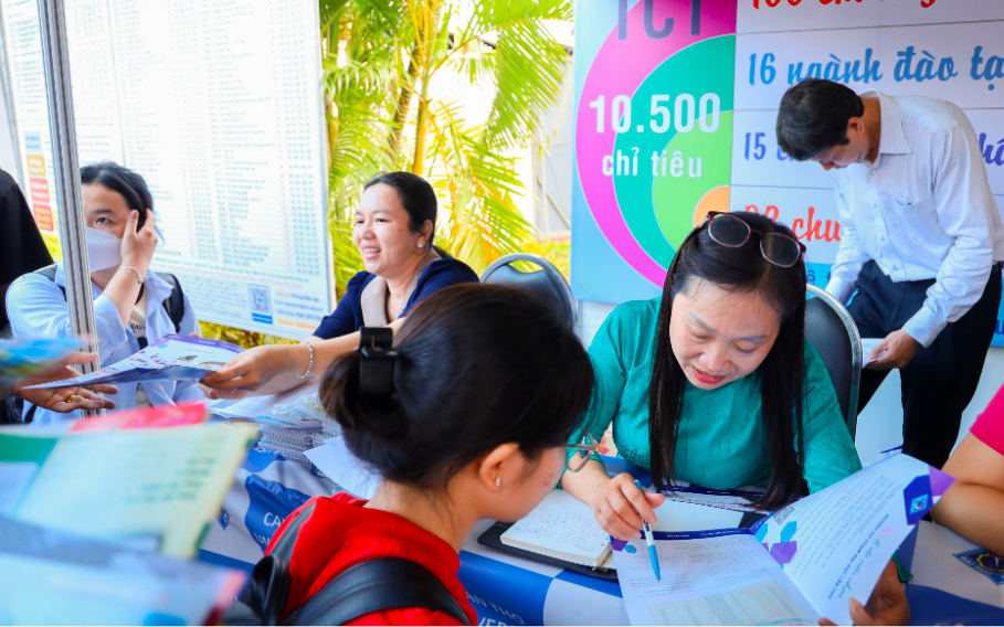 Giới hạn nguyện vọng đại học: Cần thiết hay tạo rủi ro cho người học?- Ảnh 2.