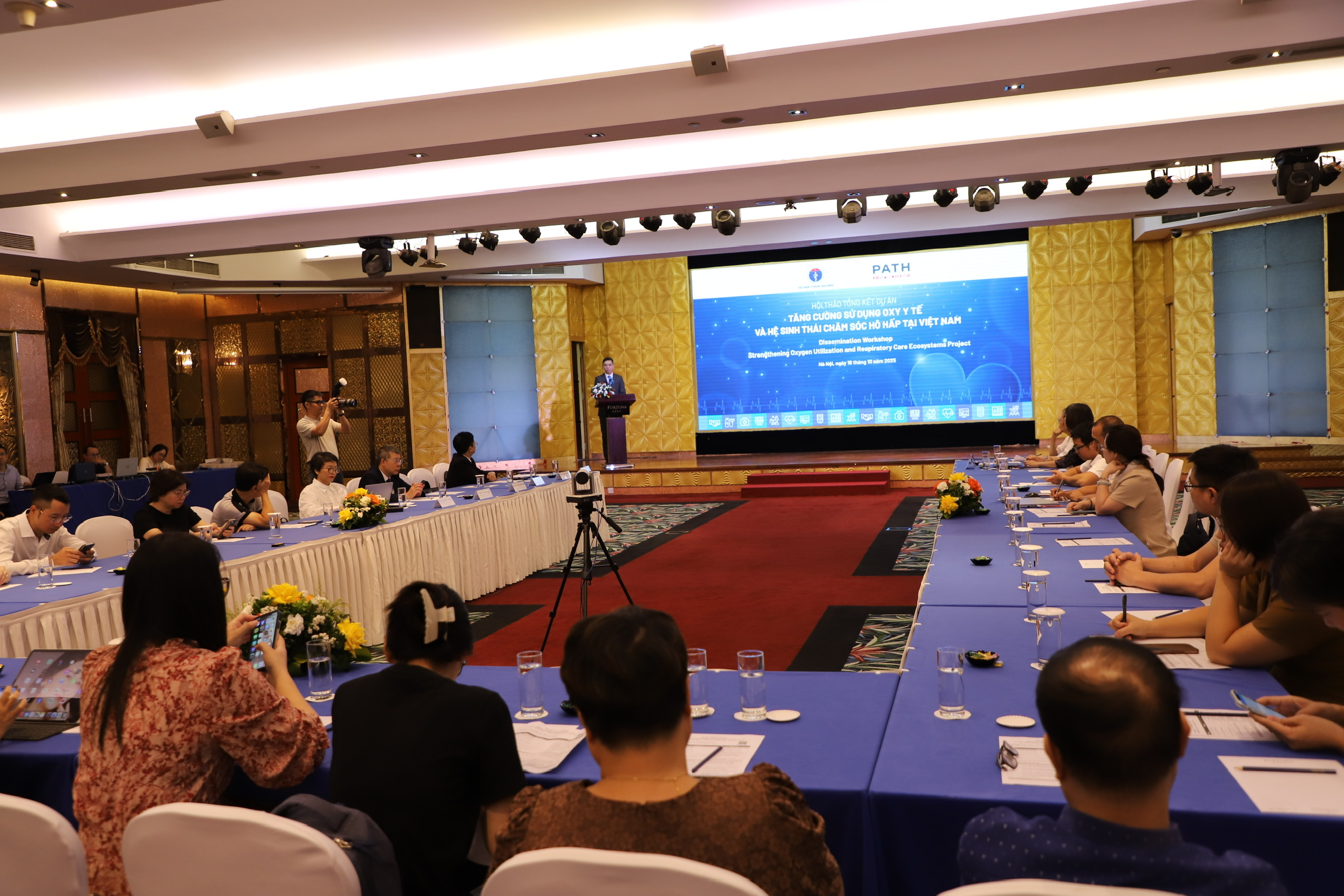 Hoàn thiện chính sách về oxy y tế để nâng chất lượng chăm sóc sức khoẻ người bệnh- Ảnh 2. Hoàn thiện chính sách về oxy y tế để nâng chất lượng chăm sóc sức khoẻ người bệnh- Ảnh 2.