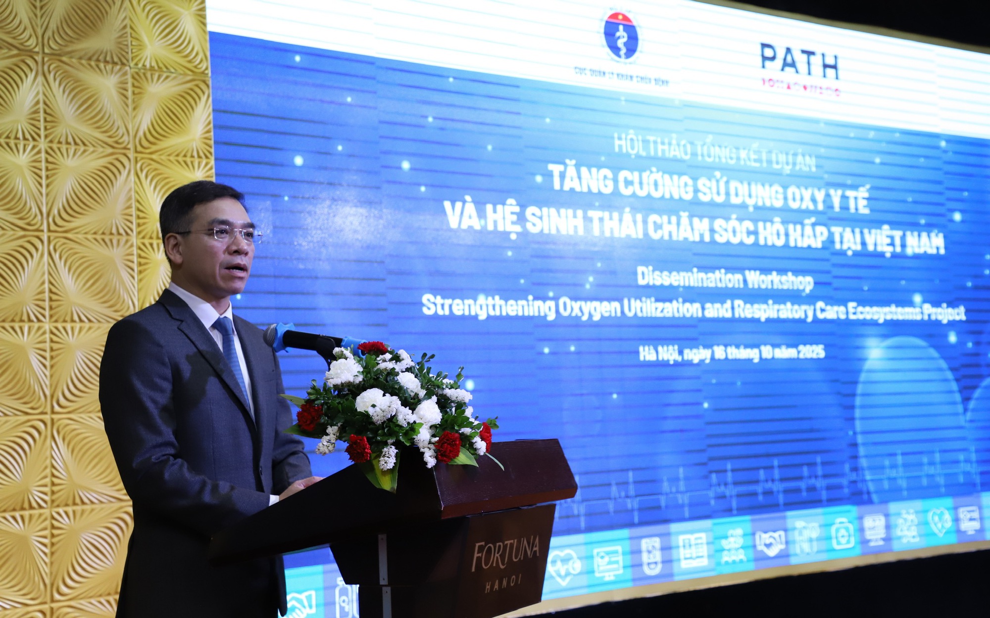 Đoàn công tác Bộ Y tế thăm hỏi, trao quà đồng bào tại Nghệ An: Khám chữa bệnh phải gắn với phòng bệnh suốt vòng đời- Ảnh 13.