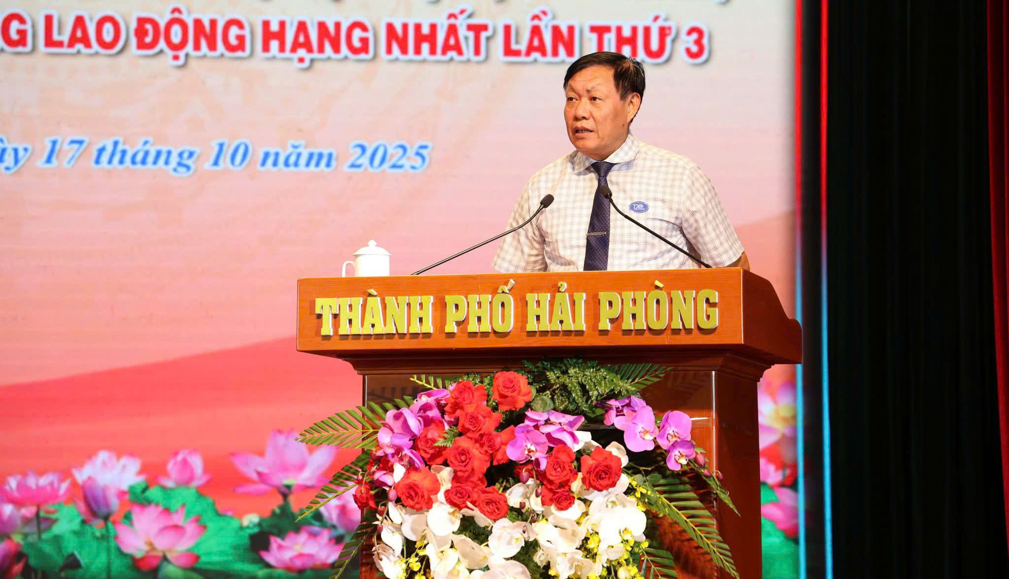 Bệnh viện Hữu nghị Việt Tiệp đón nhận Huân chương Lao động hạng Nhất lần thứ ba- Ảnh 2. Bệnh viện Hữu nghị Việt Tiệp đón nhận Huân chương Lao động hạng Nhất lần thứ ba- Ảnh 2.