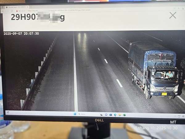 Cục CSGT lên tiếng về thông tin camera AI phạt nguội 'nhầm' xe tải trên cao tốc Nội Bài - Lào Cai- Ảnh 2. Cục CSGT lên tiếng về thông tin camera AI phạt nguội 'nhầm' xe tải trên cao tốc Nội Bài - Lào Cai- Ảnh 2.