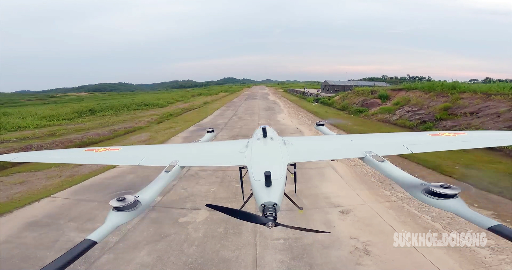 ‘Mắt thần’ RAV-80 bay cao 2.000 m, tác chiến mọi địa hình do người lính chế tạo- Ảnh 4. ‘Mắt thần’ RAV-80 bay cao 2.000 m, tác chiến mọi địa hình do người lính chế tạo- Ảnh 4.