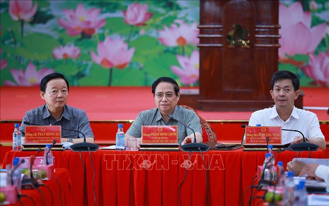 Thủ tướng chủ trì hội nghị triển khai các dự án đường cao tốc khu vực Đồng bằng sông Cửu Long- Ảnh 2. Thủ tướng chủ trì hội nghị triển khai các dự án đường cao tốc khu vực Đồng bằng sông Cửu Long- Ảnh 2.