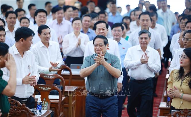 Thủ tướng tiếp xúc cử tri lãnh đạo các xã, phường của thành phố Cần Thơ- Ảnh 1. Thủ tướng tiếp xúc cử tri lãnh đạo các xã, phường của thành phố Cần Thơ- Ảnh 1.