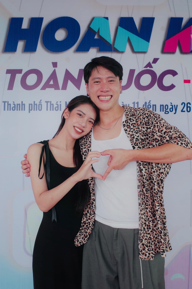 Hoàng Long 'Mưa đỏ' khiến khán giả bất ngờ đến hụt hẫng trong 'Cách em 1 milimet'- Ảnh 7. Hoàng Long 'Mưa đỏ' khiến khán giả bất ngờ đến hụt hẫng trong 'Cách em 1 milimet'- Ảnh 7.