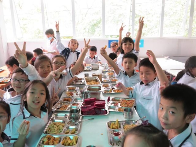 Phó Thủ tướng yêu cầu có giải pháp đồng bộ bảo đảm ATTP học đường- Ảnh 1.